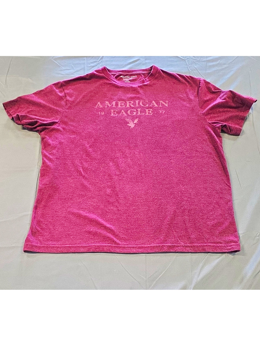 American Eagle Super Soft Standard Fit Burgundy Logo Graphic Crew Tee Men’s L